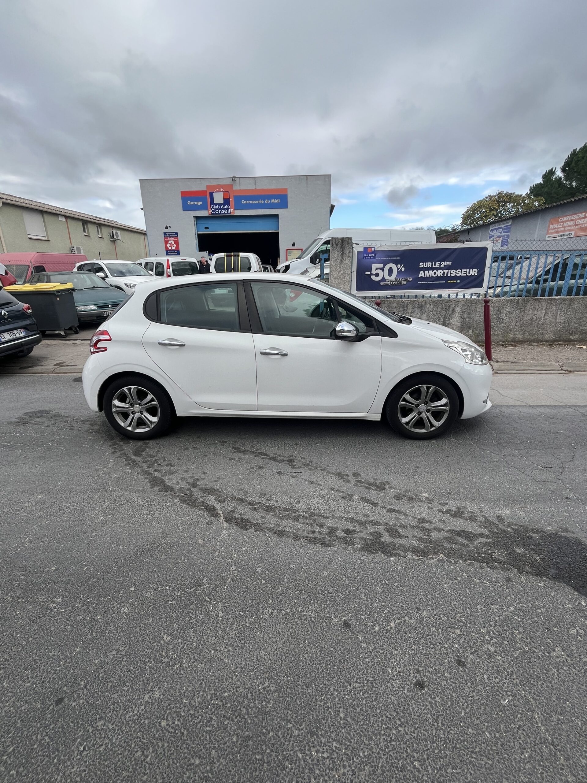 PEUGEOT 208 1.4 HDI FAP access – Image 5